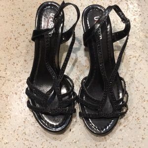 Kennith Cole kitten heels